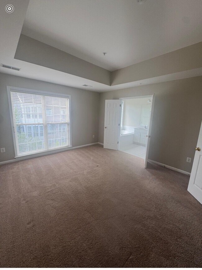 Building Photo - 11500 Sutherland Hill Way