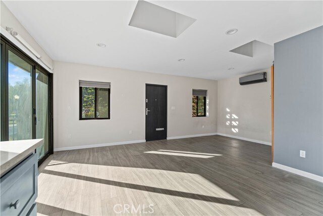 Building Photo - 4536 Maycrest Ave