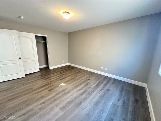 Building Photo - 4312 N Thunder Twice St