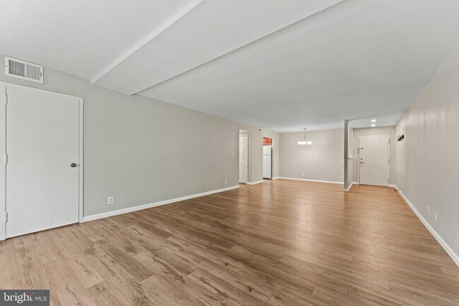 Building Photo - 7621 Provincial Dr