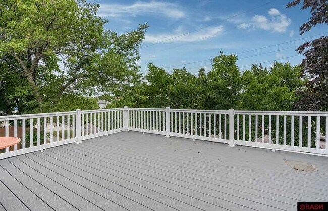 Building Photo - 1026 N 2nd St