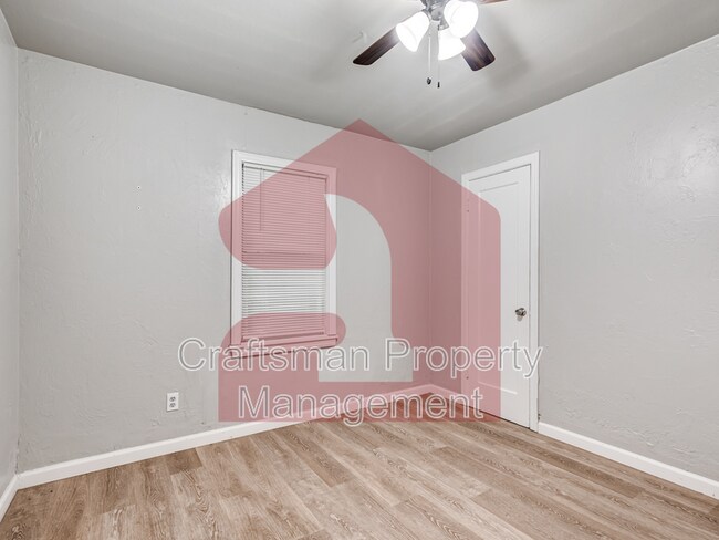 Building Photo - 1105 Bellevidere Dr