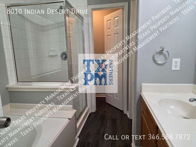 Building Photo - 8010 Indian Desert Dr