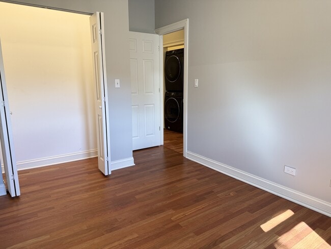 Building Photo - 5025 S Michigan Ave