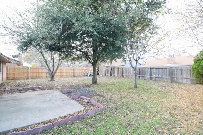 Building Photo - 3311 Johnson Dr