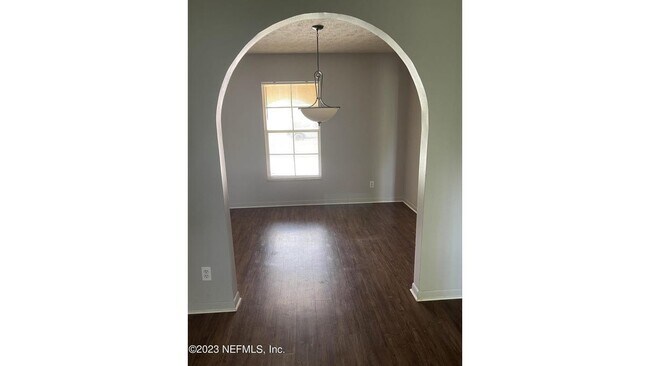 Building Photo - 6073 Shakespeare Dr
