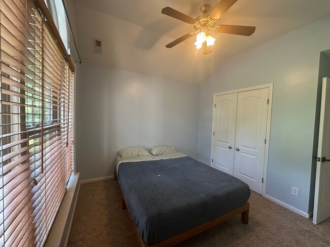 Building Photo - Carolina Lakes Gated Community!!