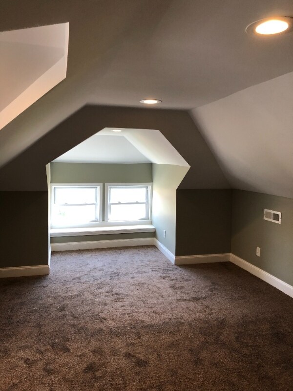 Building Photo - 830 9th Ave