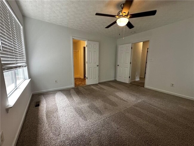 Building Photo - 64 Highlander Way