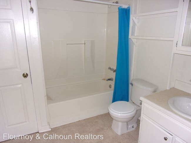 Building Photo - 3822 Fairview Dr