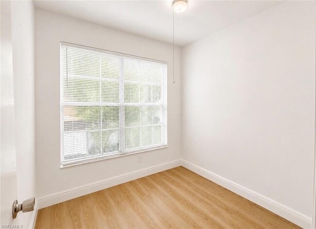 Building Photo - 161 Santa Clara Dr