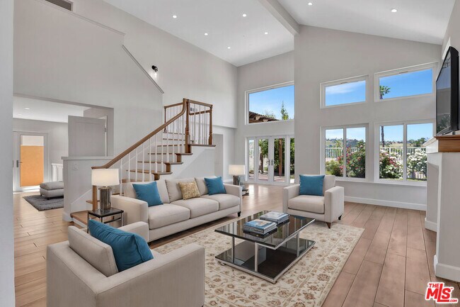 Building Photo - 24701 Cll Conejo