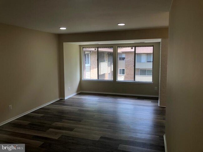 Building Photo - 19443 Brassie Pl