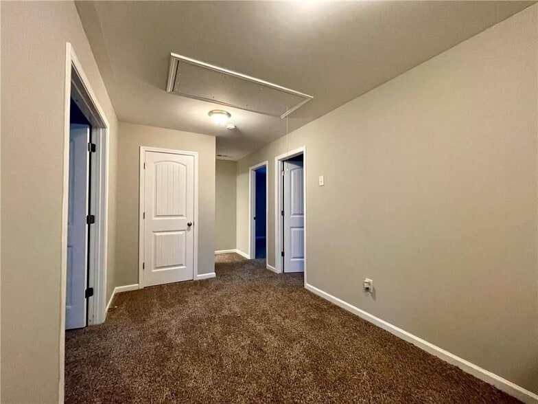 Building Photo - 6926 Golden Bud Ln