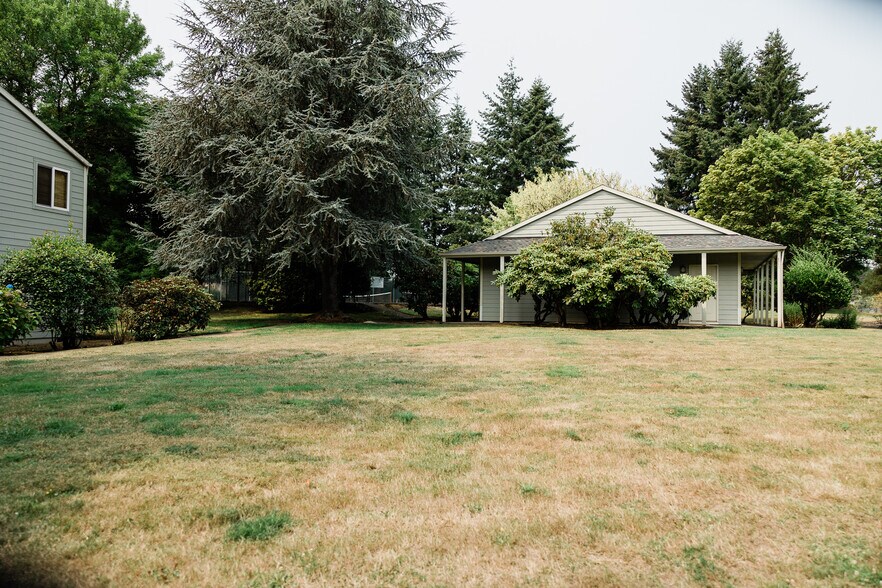 Building Photo - 5180 NW Neakahnie Ave