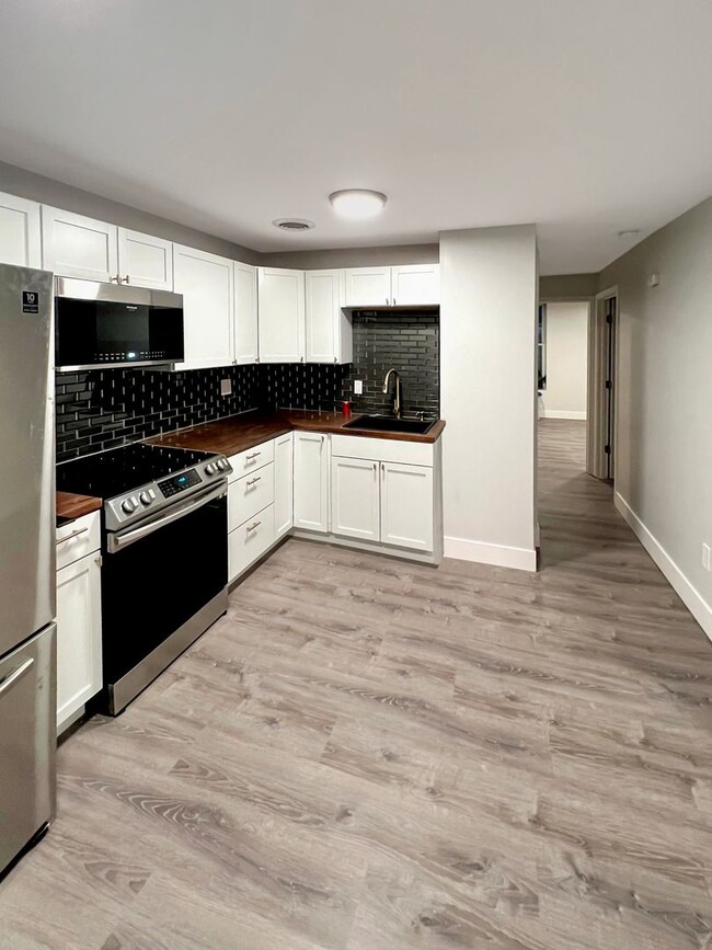 Building Photo - Brand New 2 Bedroom Apartments in Downtown...