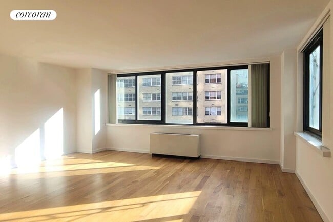 Building Photo - 515 E 72nd St