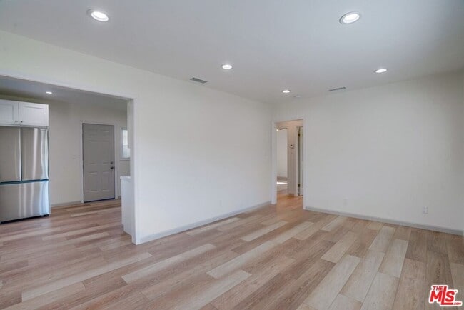 Building Photo - 11310 Argan Ave