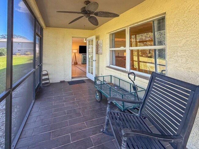 Building Photo - 2BR | 2Bath Central Sarasota Townhouse