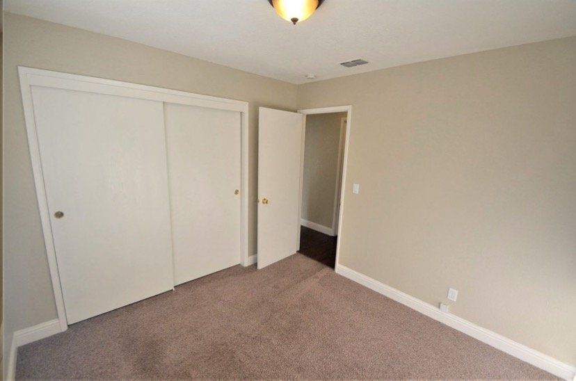 Building Photo - 8263 Florintown Way