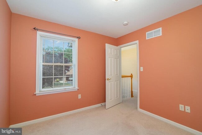 Building Photo - 5150 Mendenhall Dr.