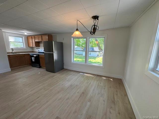 Building Photo - 12 Edmunds Ln