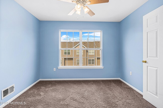 Building Photo - 40 Rojewski Way