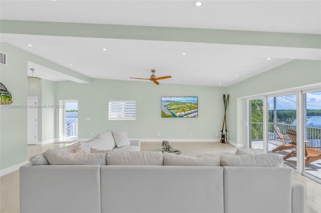 Building Photo - 155 Coco Plum Rd S