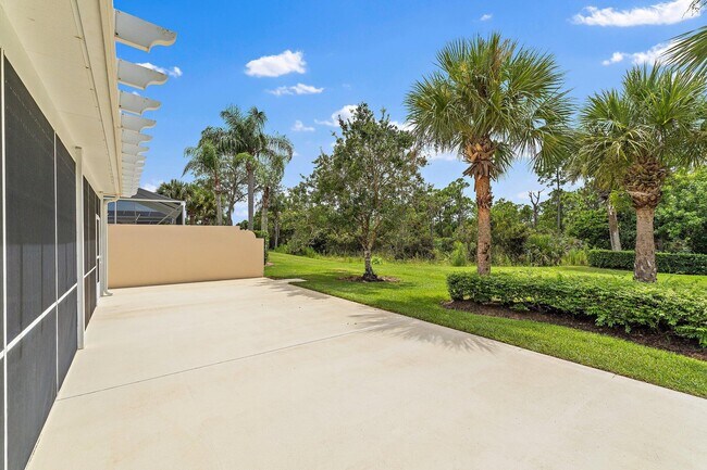 Building Photo - 9038 SE La Creek Ct