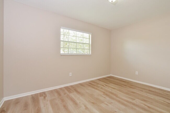 Building Photo - 670 Hibiscus Rd