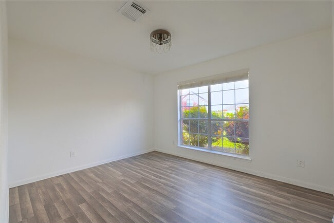 Building Photo - 3802 Harris Mill Dr