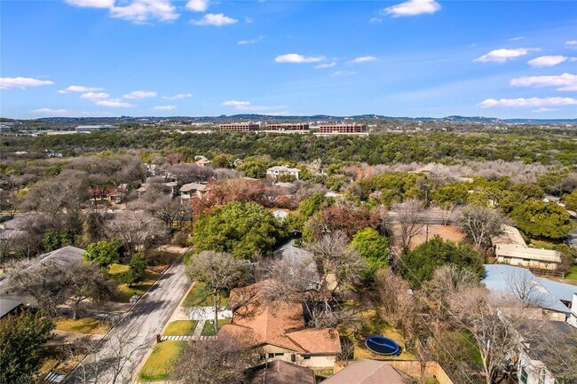 Building Photo - 2502 Spring Creek Dr
