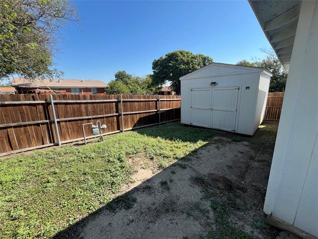 Building Photo - 705 Ivywood Dr
