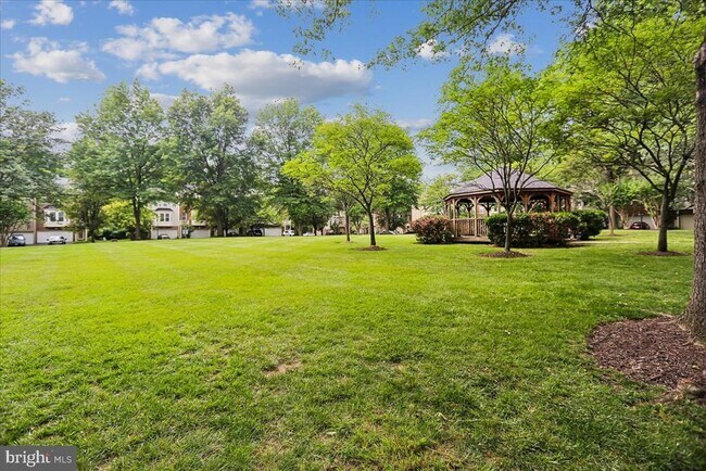 Building Photo - 2943 St Helen Cir