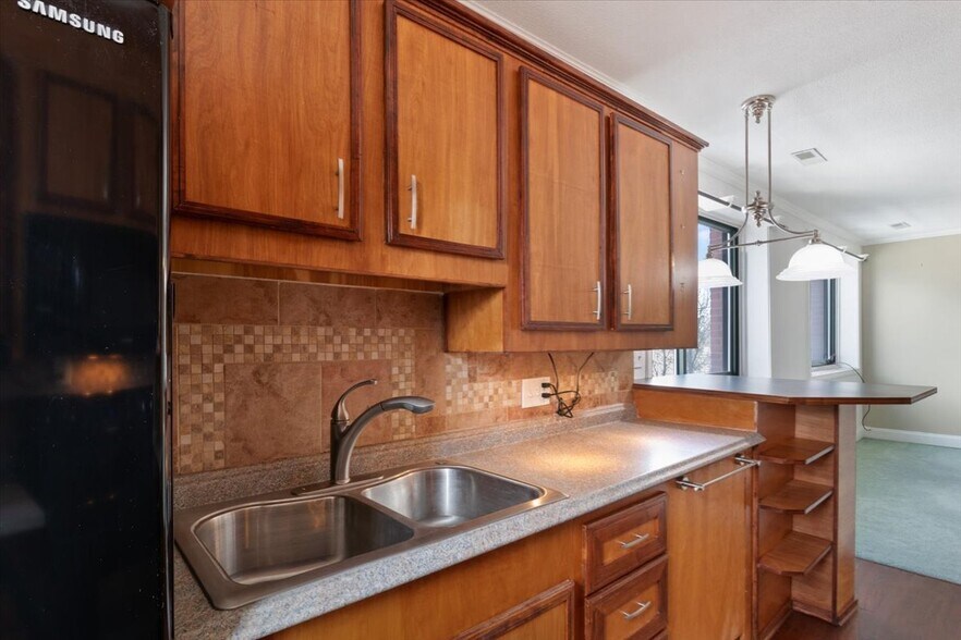 Building Photo - 150 Rumford Ave