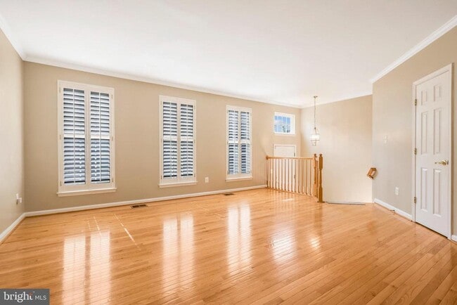 Building Photo - 5587 Governors Pond Cir
