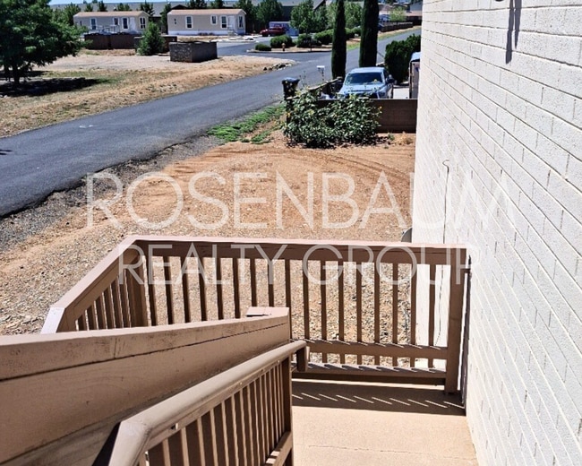 Primary Photo - Cute and cozy 1-bedroom, 1-bath upstairs a...