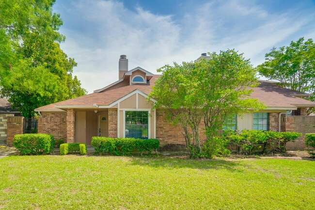 Building Photo - $1,000 Off first month.
