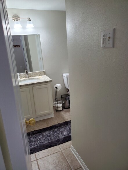 Building Photo - 2500 Houma Blvd