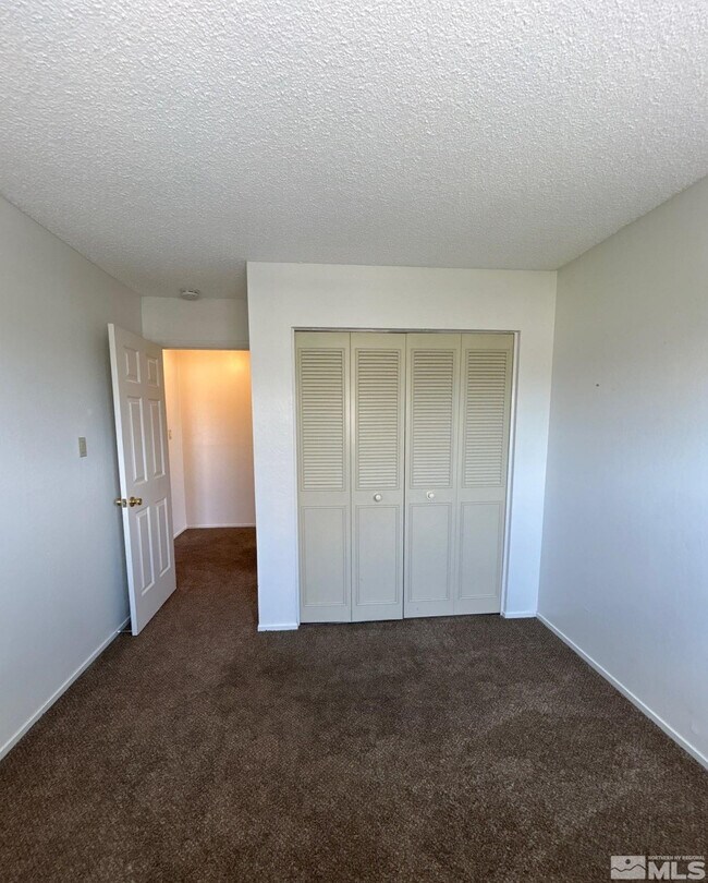 Building Photo - 5020 Tahiti Wy