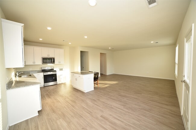 Building Photo - 16322 Dutton Clover Dr