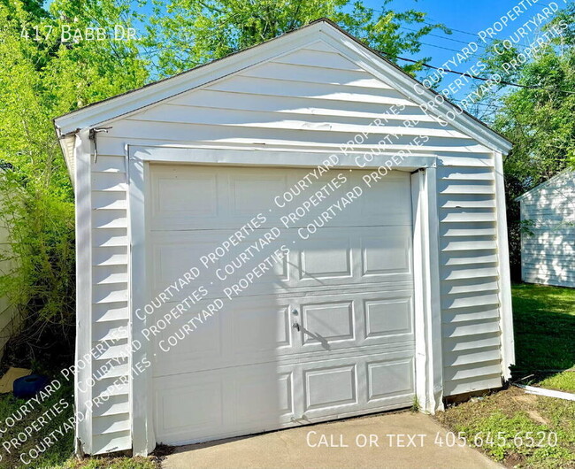 Building Photo - 417 Babb Dr