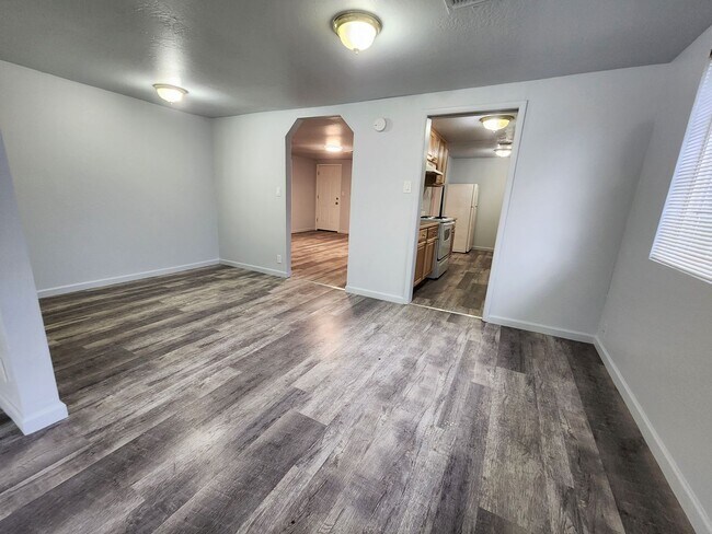 Building Photo - 3 Bedroom Home in Santa Clara!!