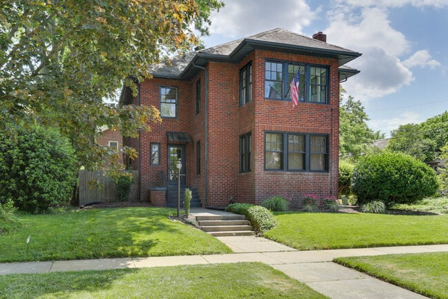 Building Photo - 1700 Claremont Ave