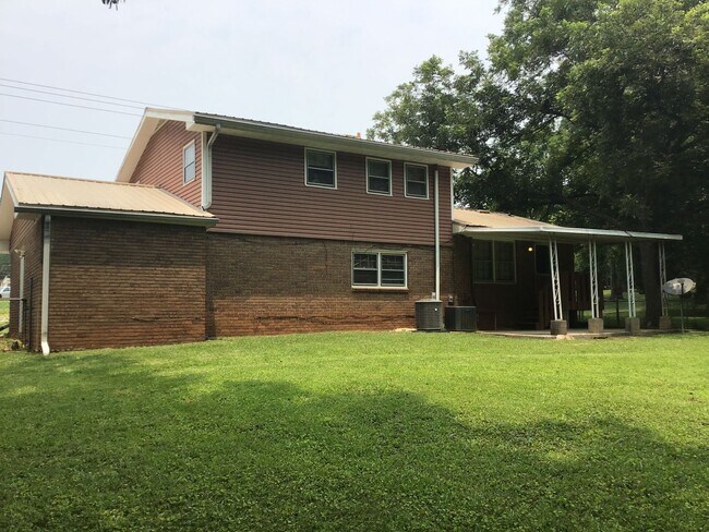 Building Photo - Dorsett6863