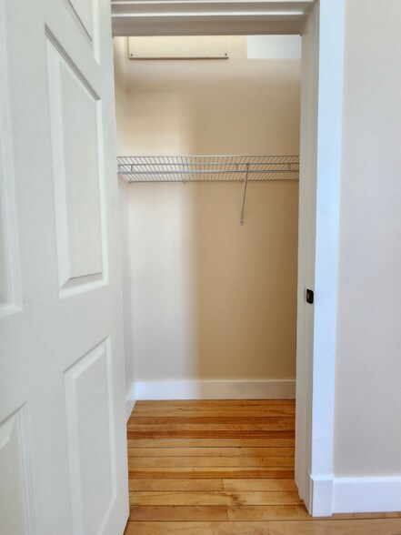 Building Photo - 21 Jefferson St