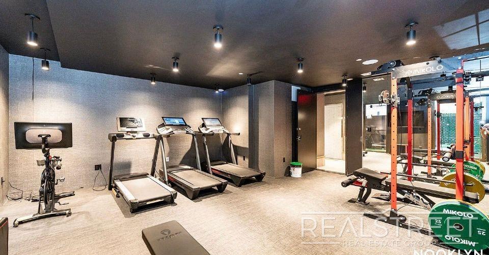 Building Photo - Schermerhorn Street