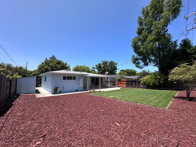 Building Photo - Stunning 3/2 Cambrian / Los Gatos border, ...