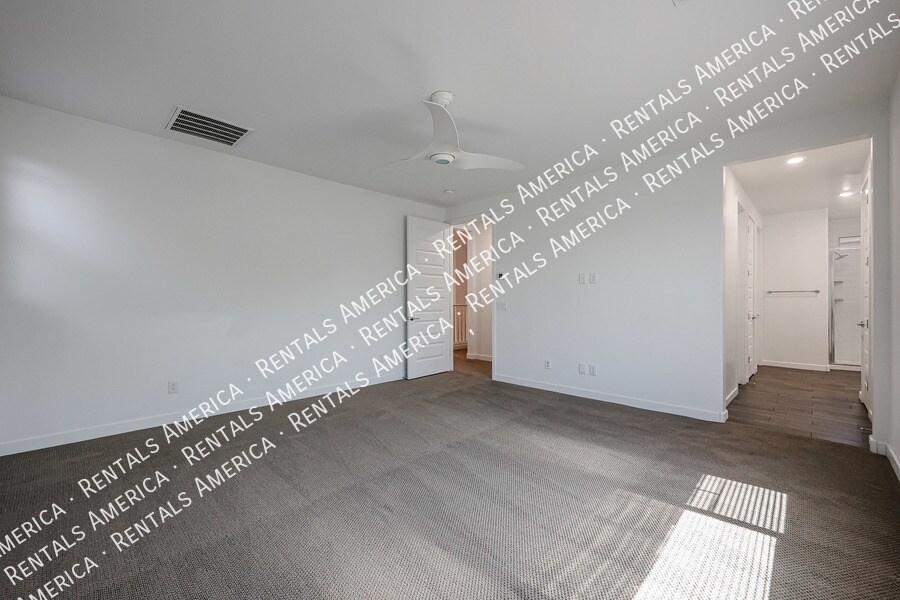 Building Photo - 1051 E Armstrong Wy