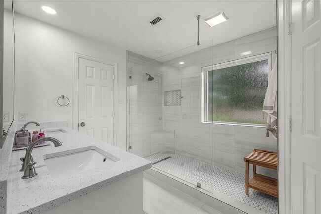 Building Photo - Luxury Lease on 1+ Acre with Saltwater Pool & Workshop in Ponder ISD!